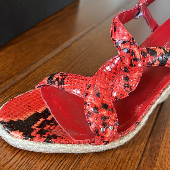 Via Spiga red wedge, size 8 1/2 M - Picture 4 of 4